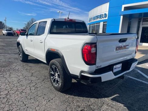 Used 2023 GMC Canyon AT4 AWD/4WD image 8