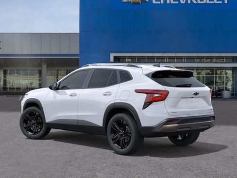 New 2026 Chevrolet Trax ACTIV w/ Sunroof Package FWD image 3