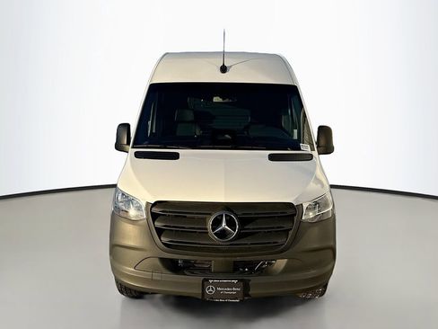Used 2025 Mercedes-Benz Sprinter 2500 image 2