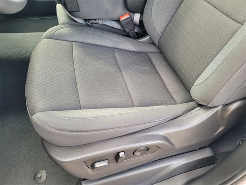 Used 2023 Chevrolet Silverado 1500 Custom image 10