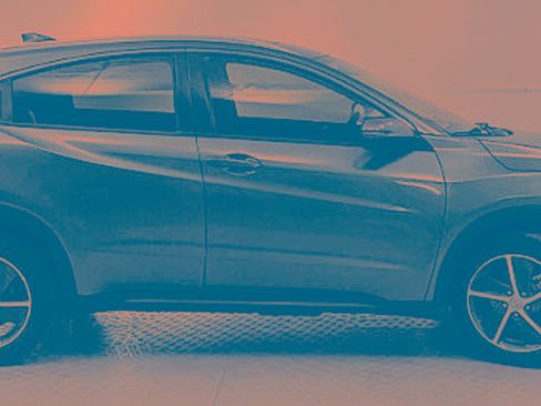 Used 2021 Honda HR-V EX-L image 2