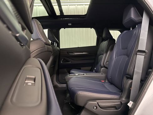 Certified 2026 INFINITI QX60 Sport w/ Dark Cargo Package image 32