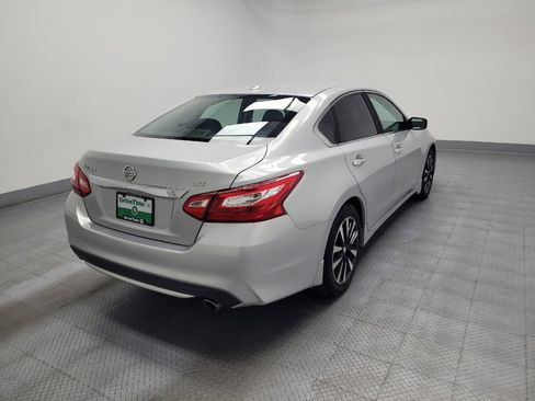Used 2017 Nissan Altima 2.5 SV image 9