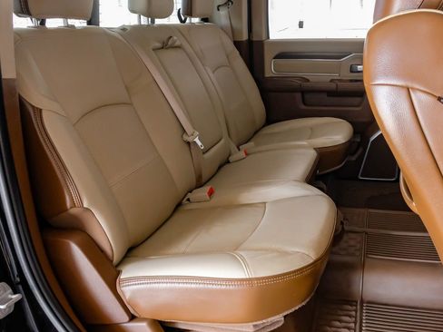 Used 2022 RAM 3500 Laramie image 33