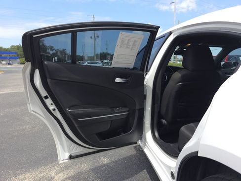 Used 2016 Dodge Charger SE w/ Popular Equipment Group RWD image 11