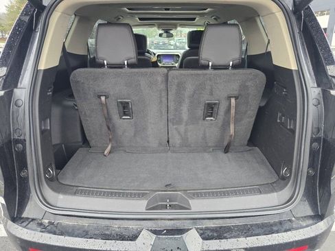 Used 2019 GMC Acadia Denali w/ Technology Package AWD/4WD image 23