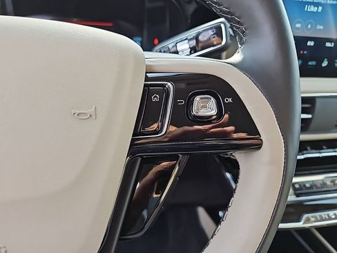 New 2025 Lincoln Corsair Reserve image 21