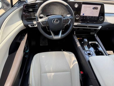 Used 2024 Lexus RX 350 FWD w/ Technology Package image 9