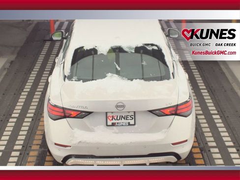 Used 2024 Nissan Sentra SV w/ Trunk Package image 7