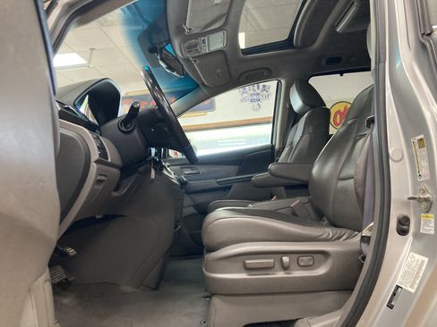 Used 2012 Honda Odyssey EX-L image 12
