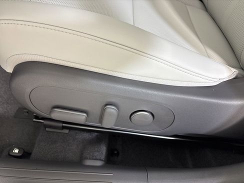 New 2026 Hyundai Kona SEL Premium FWD image 16