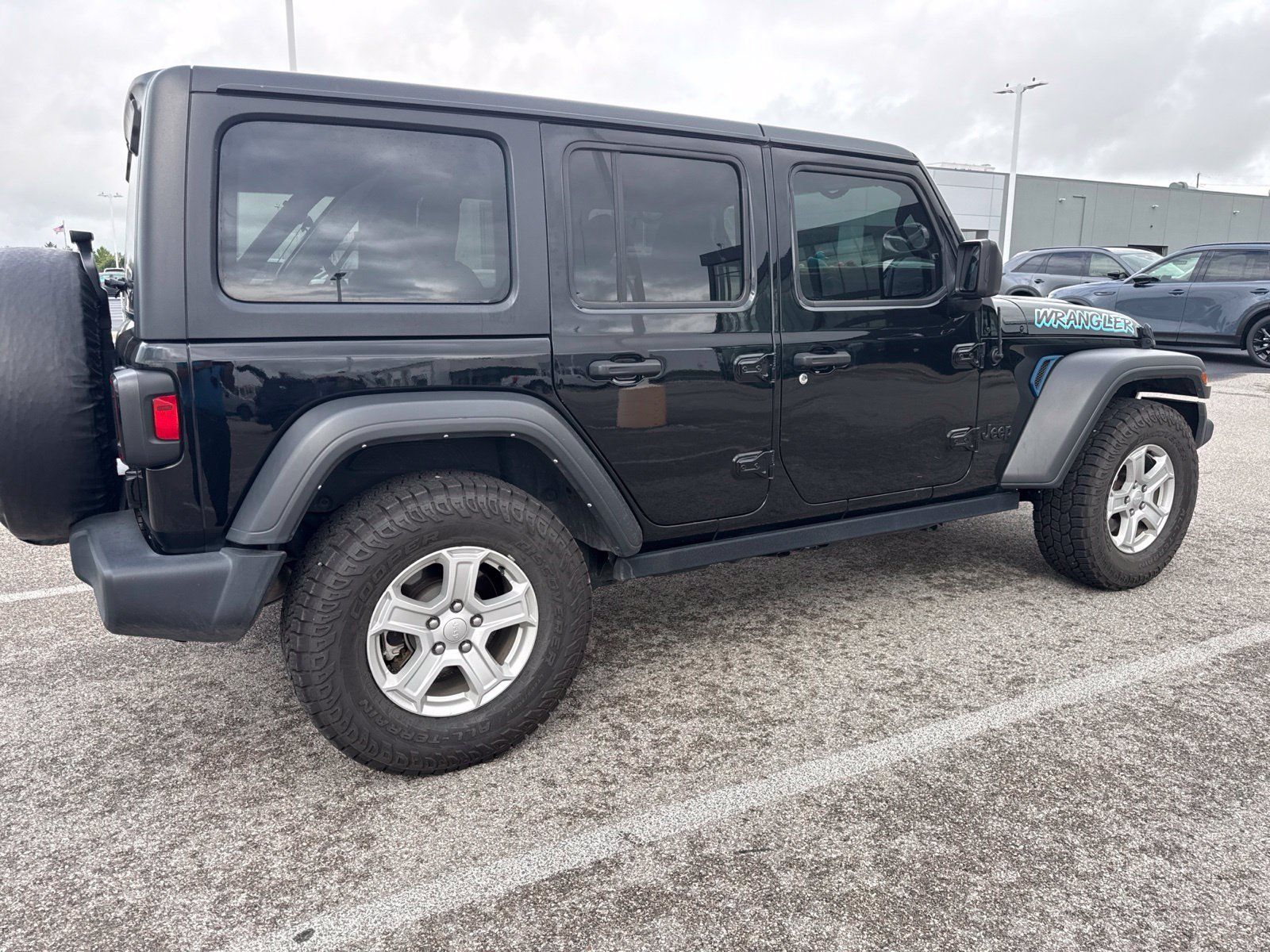 Used 2021 Jeep Wrangler Unlimited Sport AWD/4WD image 10