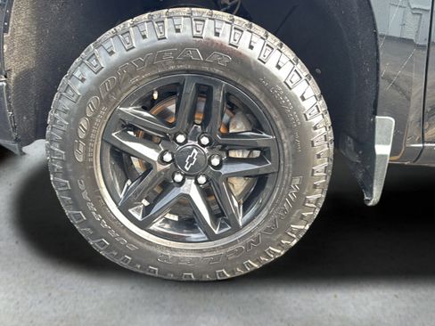 Used 2022 Chevrolet Silverado 1500 Custom Trail Boss AWD/4WD image 18