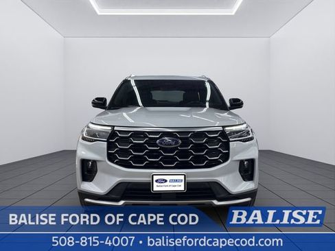 Used 2025 Ford Explorer Platinum w/ LUX Leather Package image 1