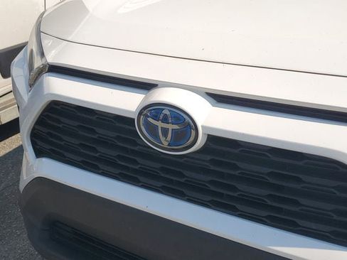 Used 2024 Toyota RAV4 LE image 5