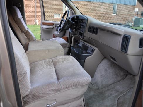Used 1996 Chevrolet Express 1500 image 22