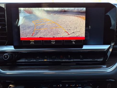 Used 2022 Chevrolet Silverado 1500 LT Trail Boss w/ Convenience Package II image 31