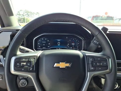 Used 2023 Chevrolet Silverado 1500 LT image 8