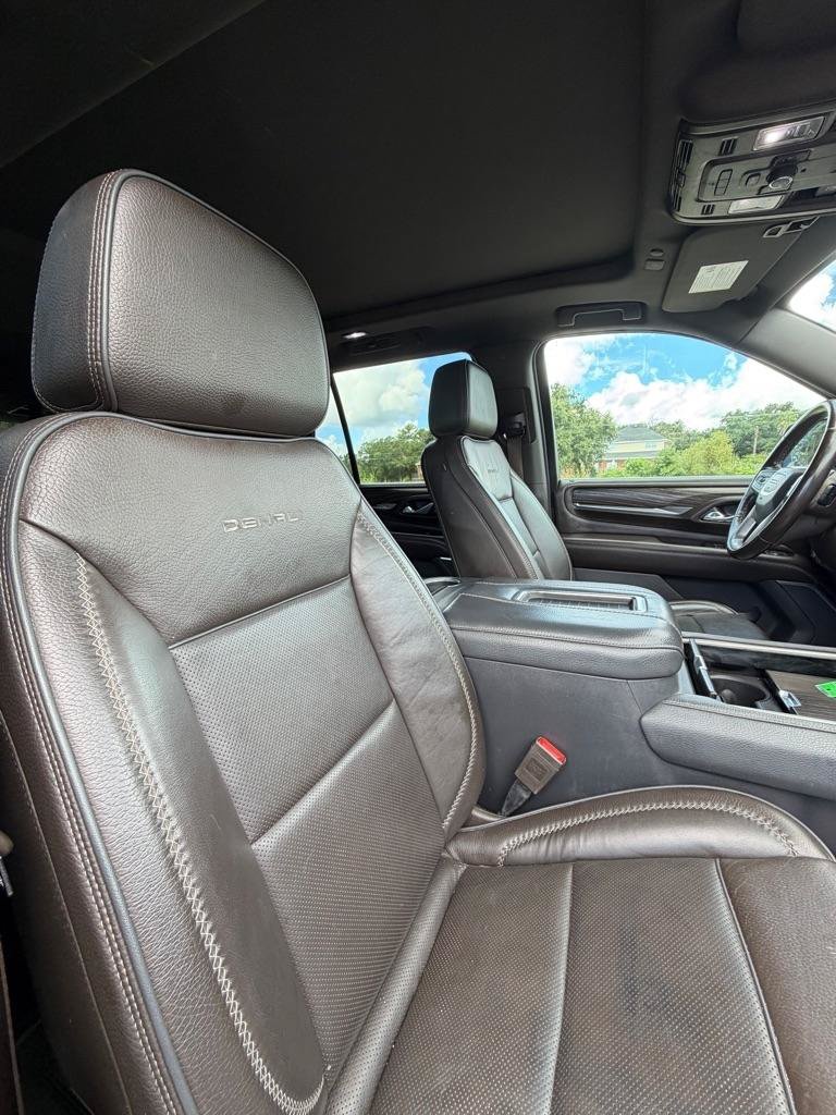 Used 2021 GMC Yukon Denali w/ Denali Premium Package RWD image 16