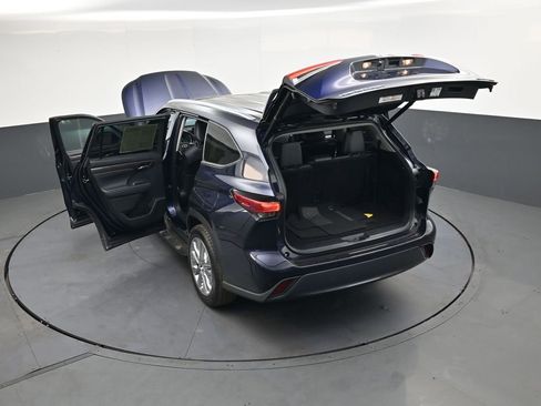 Used 2023 Toyota Highlander Limited FWD image 52