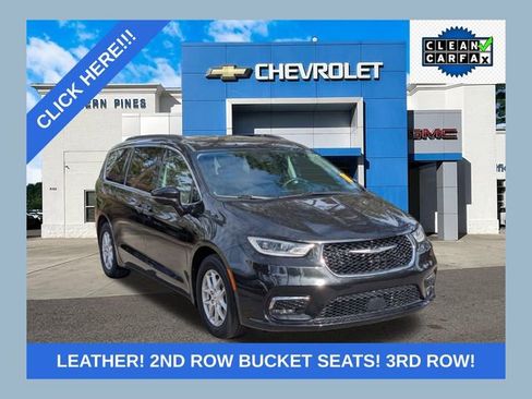 Used 2022 Chrysler Pacifica Touring-L image 1
