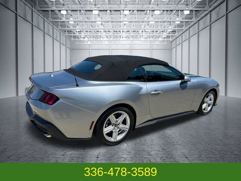 Used 2026 Ford Mustang Convertible RWD image 5
