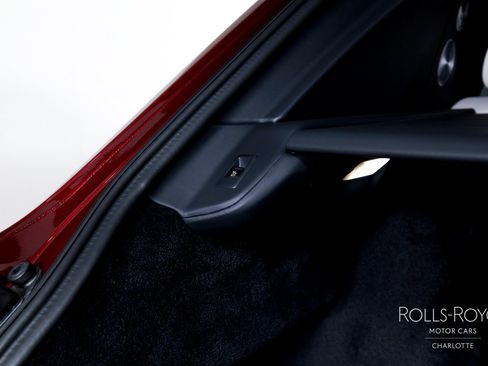 Certified 2025 Rolls-Royce Cullinan AWD/4WD image 25