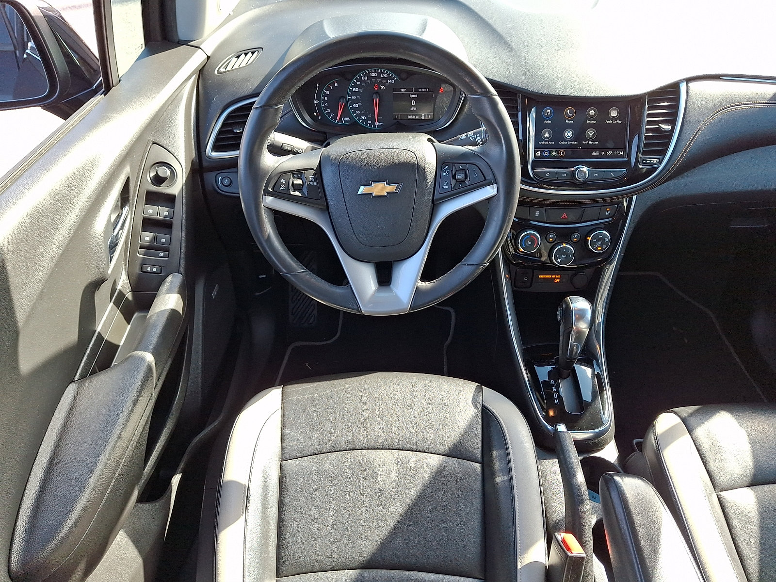 Used 2018 Chevrolet Trax Premier w/ Midnight Edition FWD image 12