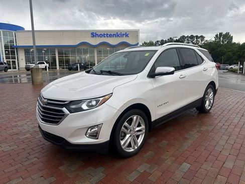Used 2018 Chevrolet Equinox Premier FWD image 1