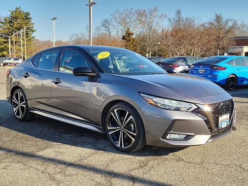 Used 2021 Nissan Sentra SR image 3