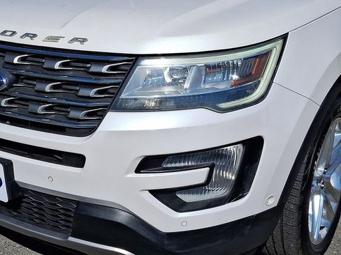 Used 2016 Ford Explorer Limited w/ Equipment Group 301A AWD/4WD image 9