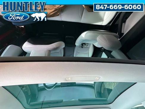 Used 2020 Tesla Model 3 Performance image 15