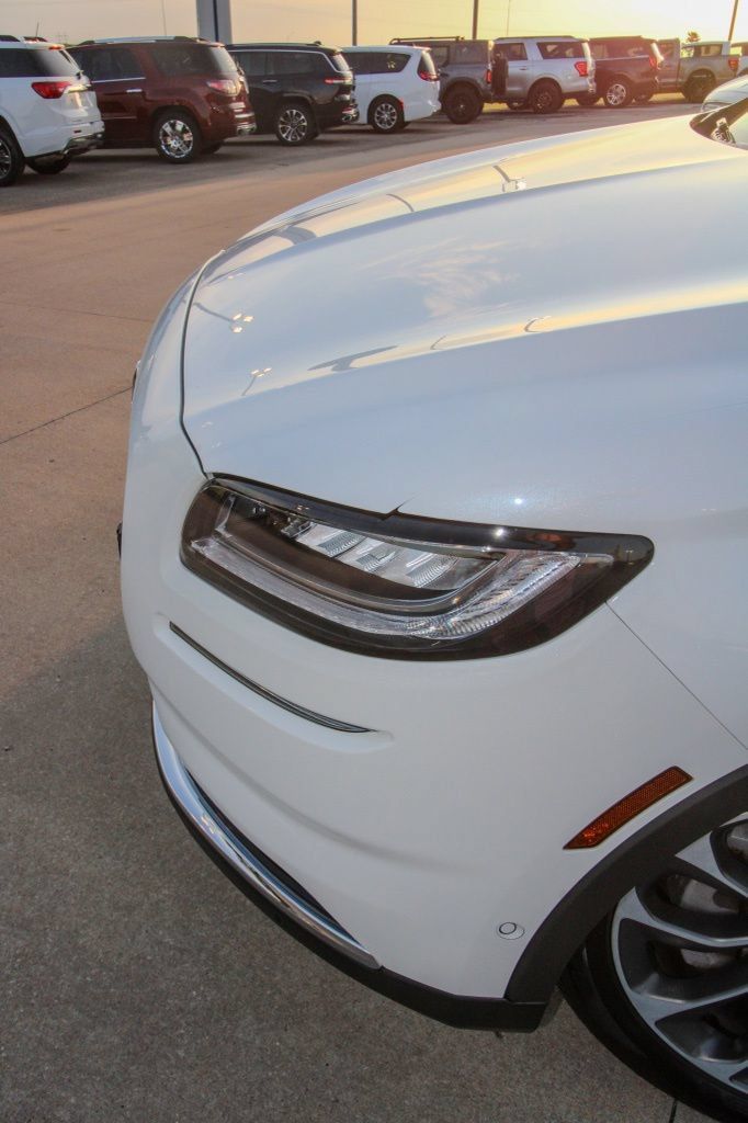 Used 2023 Lincoln Nautilus Reserve w/ Equipment Group 201A AWD/4WD image 7
