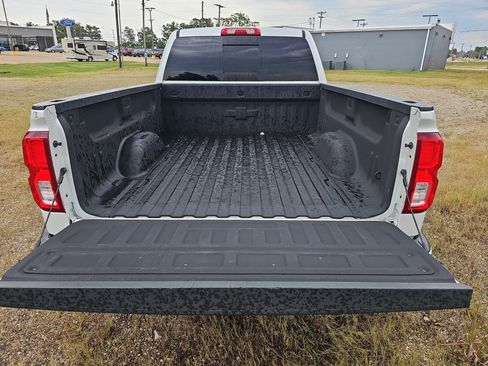 Used 2018 Chevrolet Silverado 1500 LTZ Z71 AWD/4WD image 9