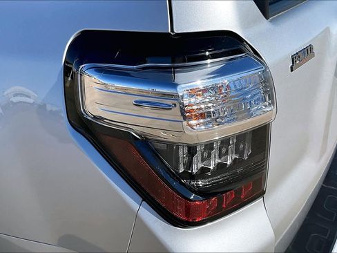 Used 2019 Toyota 4Runner TRD Off-Road Premium image 56