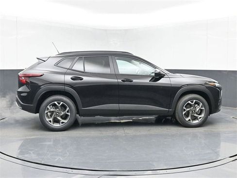 New 2026 Chevrolet Trax LT w/ Driver Confidence Package image 15