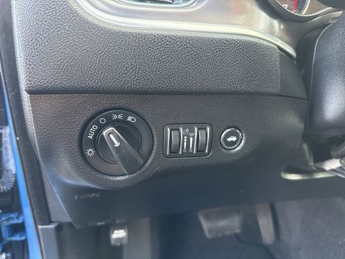 Used 2021 Dodge Charger SXT w/ Leather Interior Group image 31