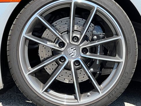 Used 2024 Porsche 911 Carrera S RWD image 8