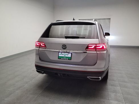 Used 2022 Volkswagen Atlas SE w/ Panoramic Sunroof Package FWD image 7