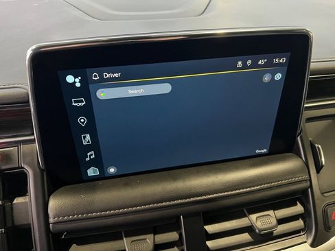 Used 2023 Chevrolet Suburban LT image 33