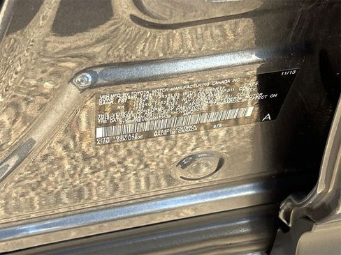 Used 2013 Toyota RAV4 XLE image 30