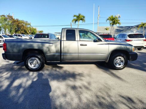 Used 2006 Dodge Dakota ST image 9