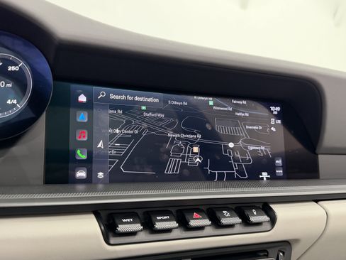 Certified 2022 Porsche 911 Targa 4S image 40