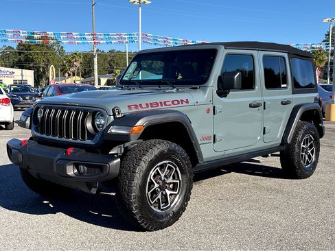 Used 2024 Jeep Wrangler Unlimited Rubicon image 3