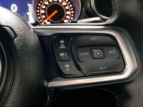 Used 2021 Jeep Wrangler Unlimited Sahara AWD/4WD image 19