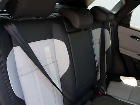 New 2026 Land Rover Range Rover Evoque Dynamic SE image 13