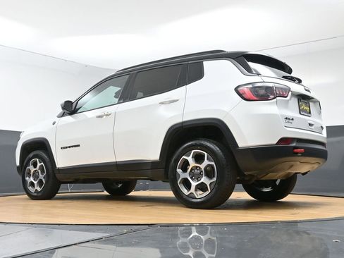 Used 2022 Jeep Compass Trailhawk w/ Trailhawk Convenience Group AWD/4WD image 52