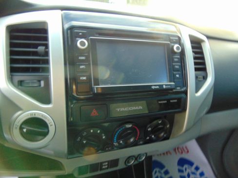 Used 2015 Toyota Tacoma 4x4 Double Cab w/ SR5 Package image 13
