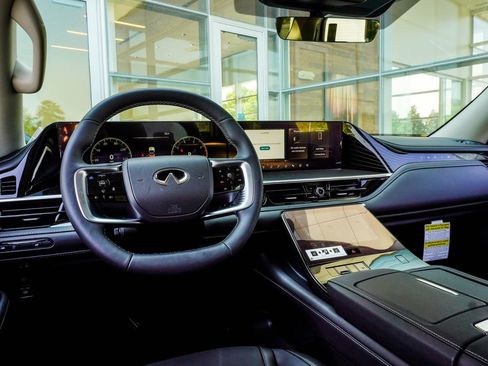 New 2026 INFINITI QX80 Pure AWD/4WD image 16
