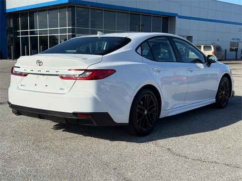 Used 2025 Toyota Camry XSE image 5